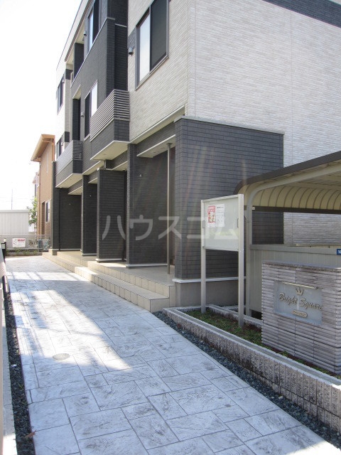 13/19 エントランス