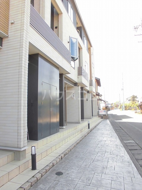 14/20 エントランス