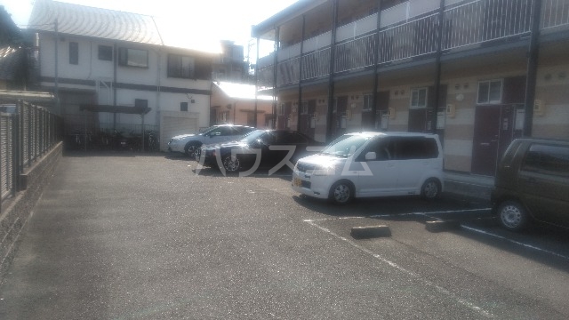 17/18 駐車場