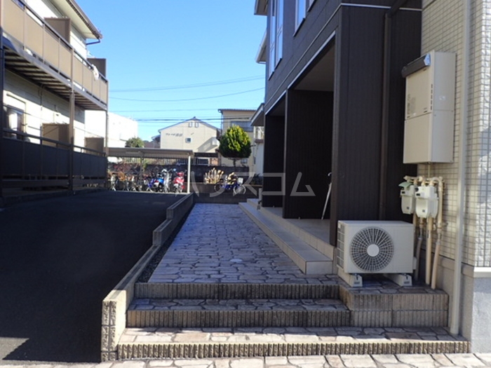 18/20 エントランス