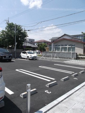 28/28 駐車場