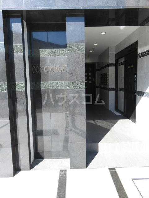 2/5 エントランス