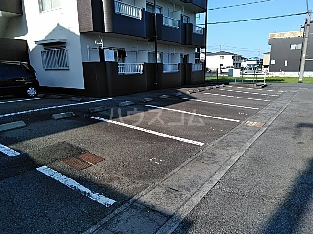 26/29 駐車場