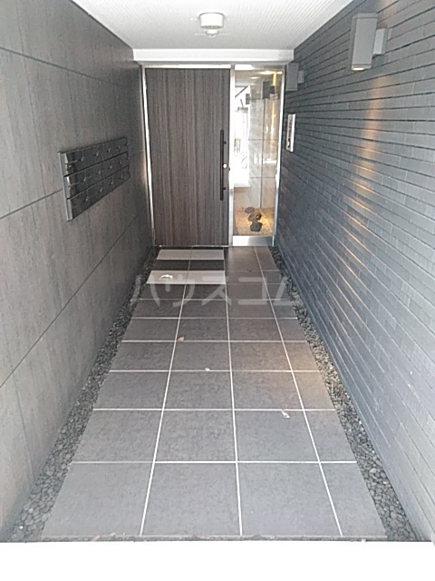 2/5 エントランス