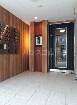 16/22 エントランス