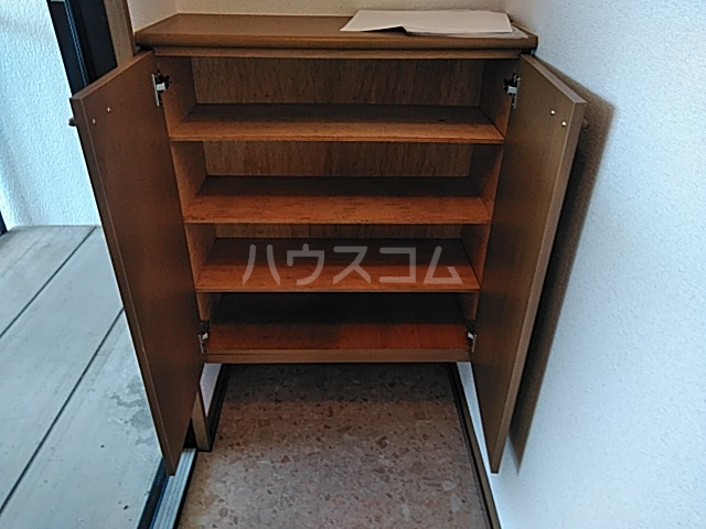 25/28 エントランス