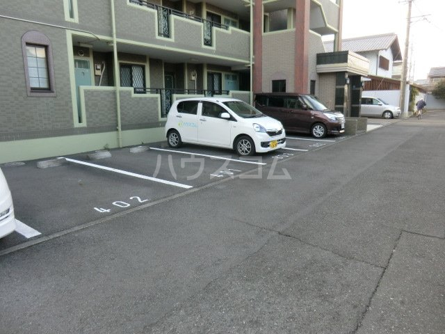 22/25 駐車場