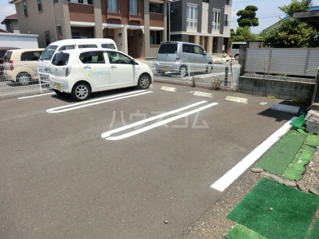 2/4 駐車場