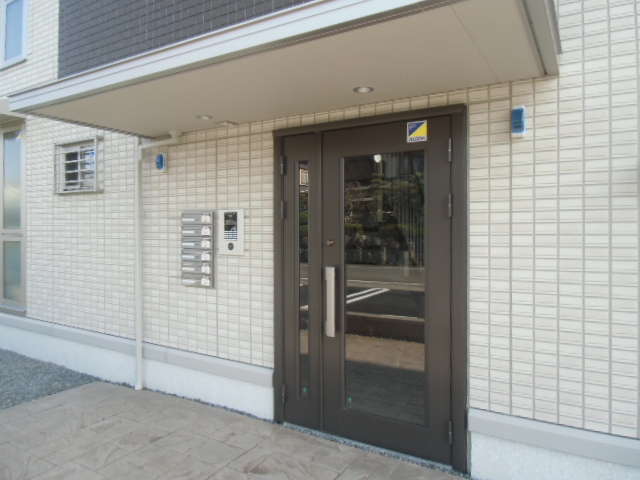 21/26 エントランス