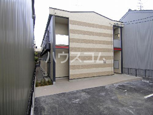 13/17 エントランス