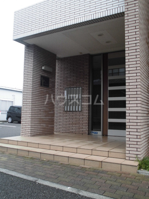 24/26 エントランス