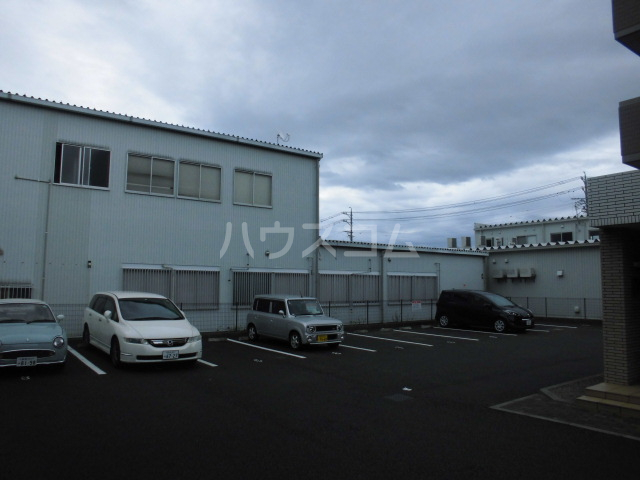 24/25 駐車場