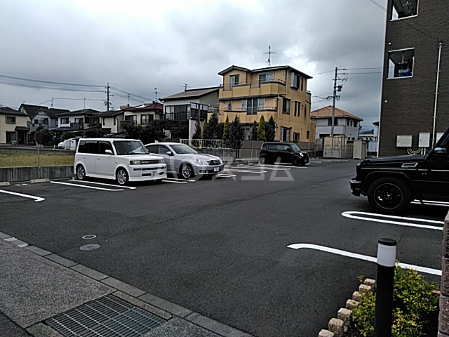 26/30 駐車場