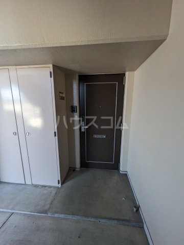 22/24 エントランス