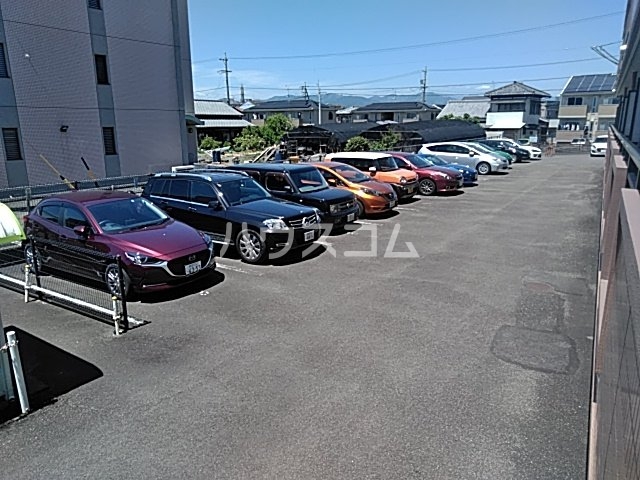 22/25 駐車場