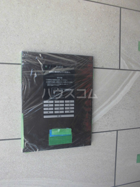 26/28 エントランス