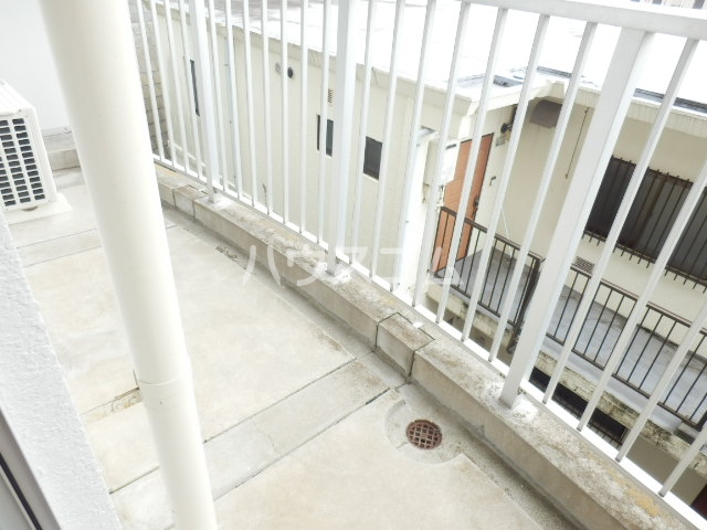 17/27 バルコニー