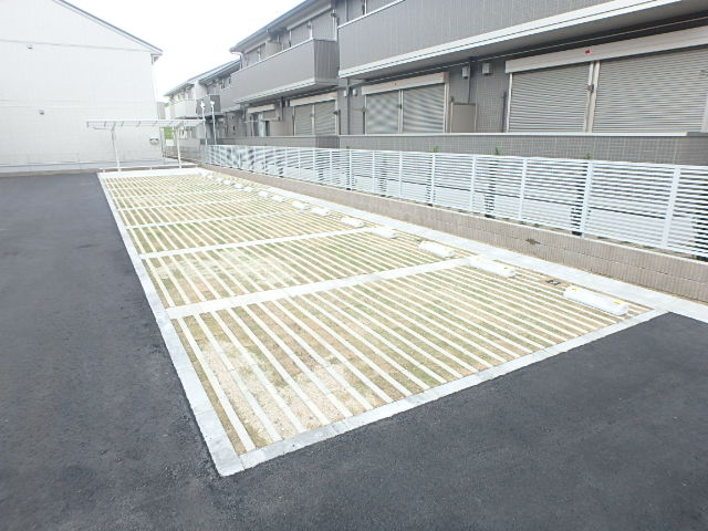 17/24 駐車場