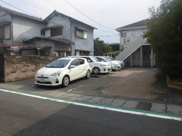 22/26 駐車場