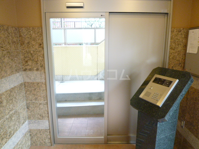 2/6 エントランス