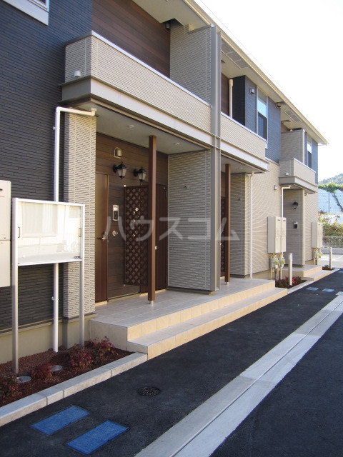 14/20 エントランス