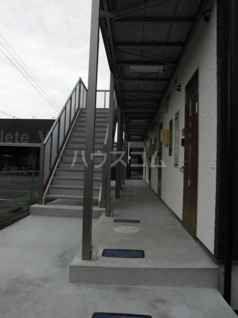 2/5 エントランス