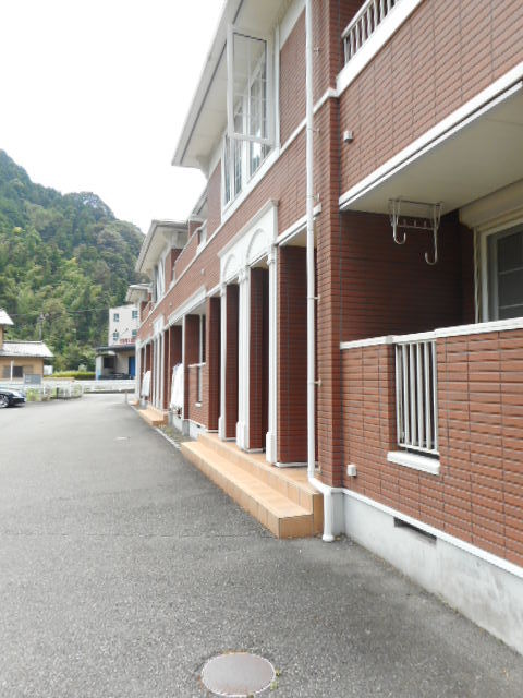 14/20 エントランス