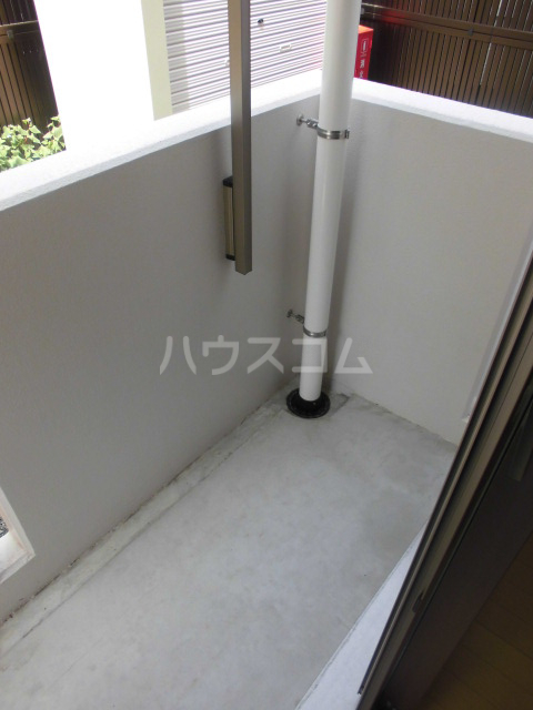 21/27 バルコニー