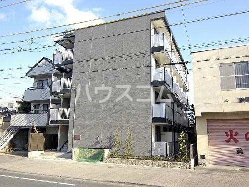 16/16 エントランス