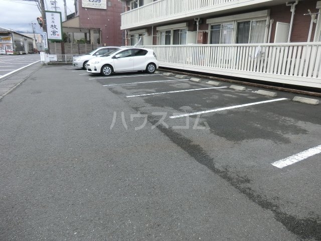 2/4 駐車場