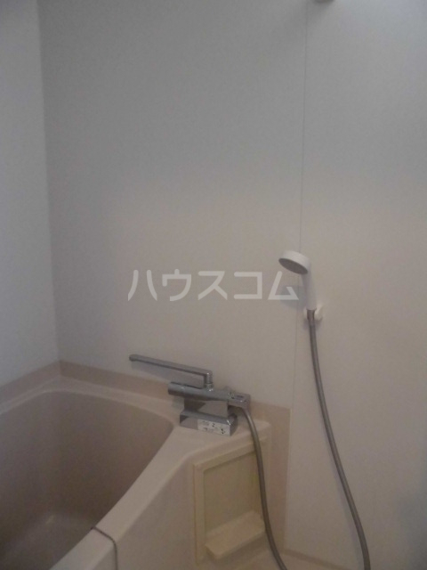 13/28 浴室