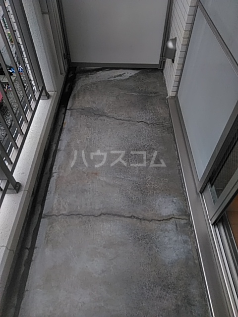 20/28 バルコニー