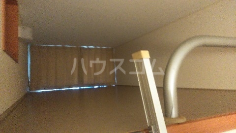 21/22 エントランス