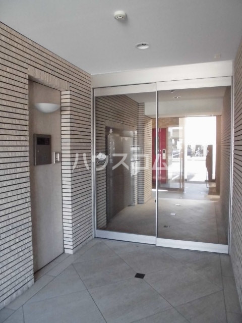 17/18 エントランス