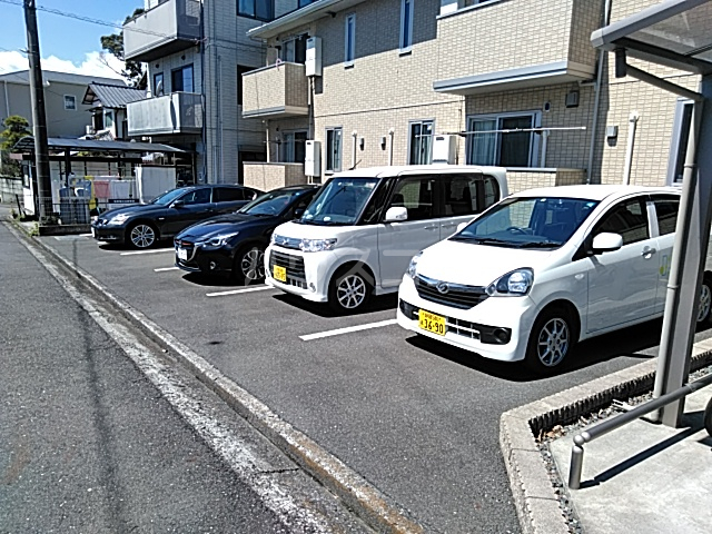 27/29 駐車場