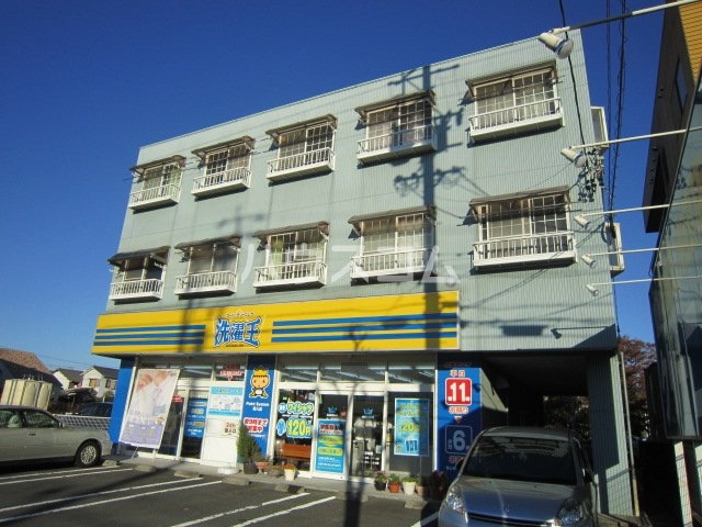 グリーンパレスの外観