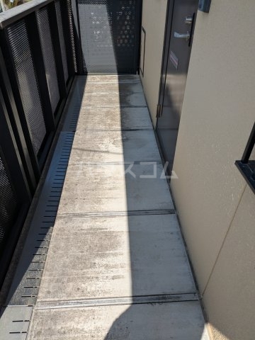 16/22 バルコニー