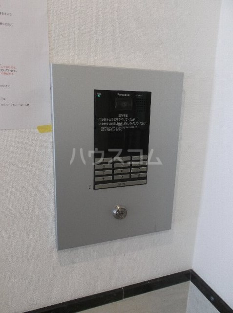 2/4 エントランス