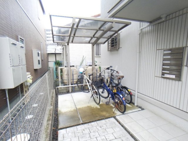 15/16 エントランス