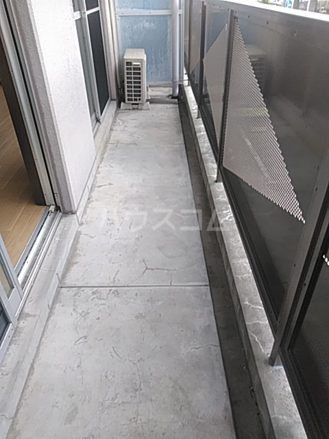 21/27 バルコニー