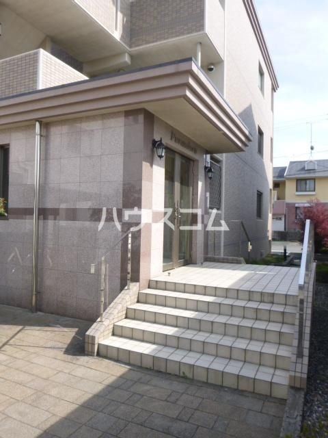 19/26 エントランス