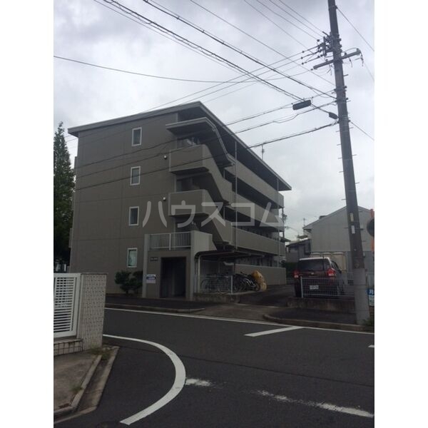 15/21 エントランス
