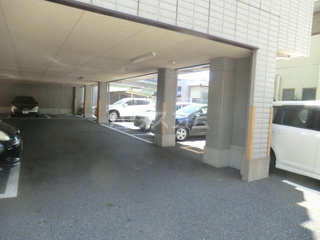 22/29 駐車場