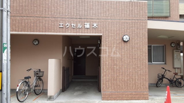 28/30 エントランス