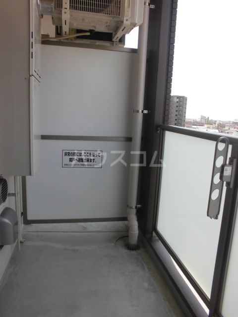 18/27 バルコニー