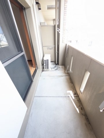 16/23 バルコニー