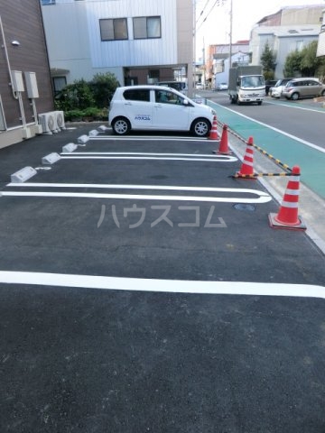 22/28 駐車場