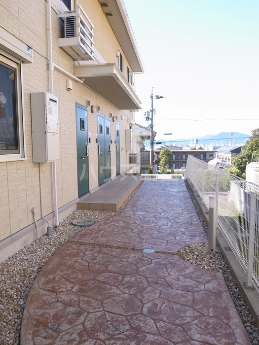 2/4 エントランス