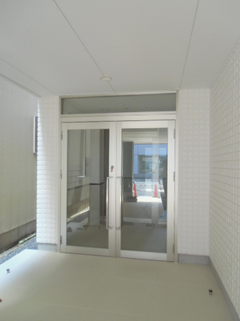 20/22 エントランス