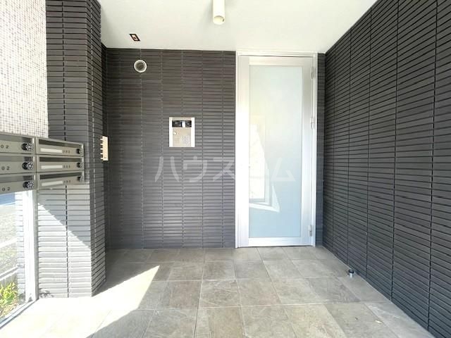 2/4 エントランス